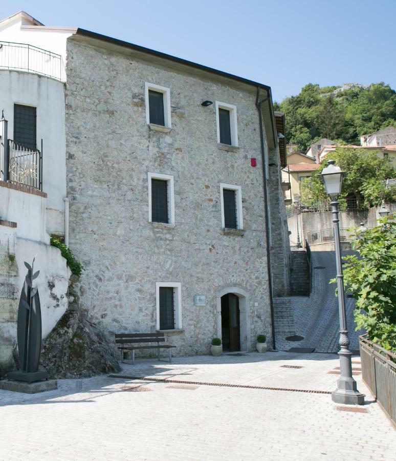 Ostello Della Gioventu Massimo Troisi Oliveto Citra Luaran gambar