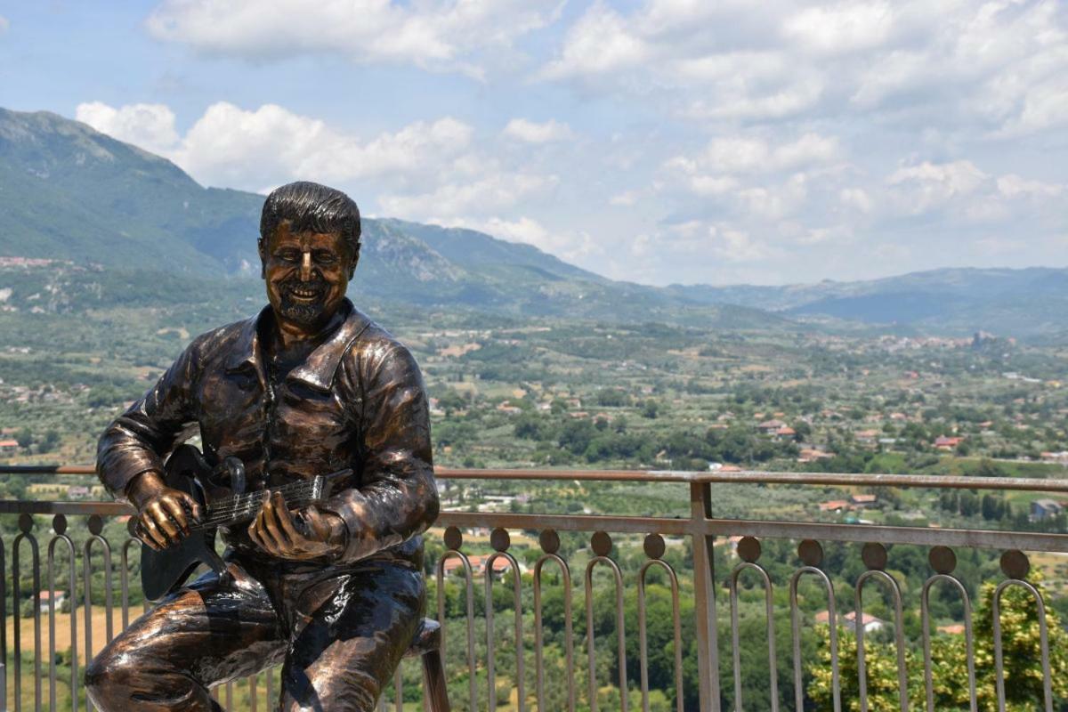 Ostello Della Gioventu Massimo Troisi Oliveto Citra Luaran gambar